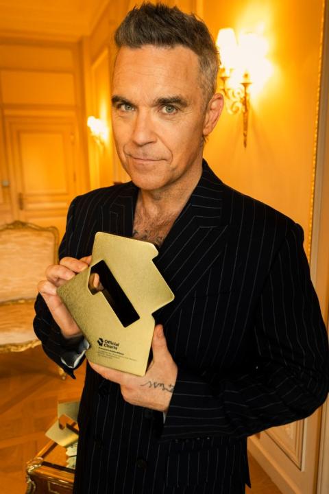 Robbie - Number 1 award for BRITPOP